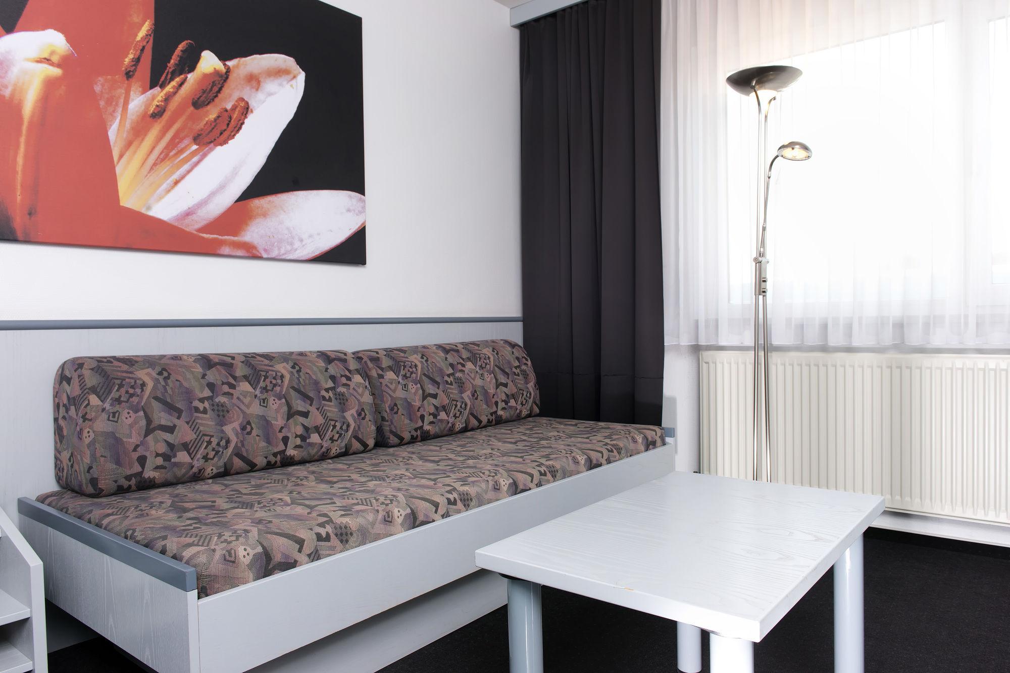 Good Morning + Bad Oldesloe Hotel Exterior photo
